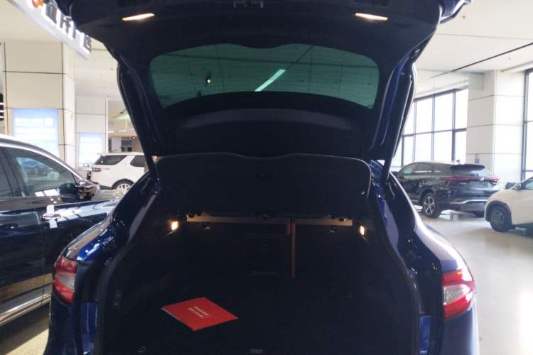 Used Maserati Levante 2019 3.0T Standard Version China VI Trunk