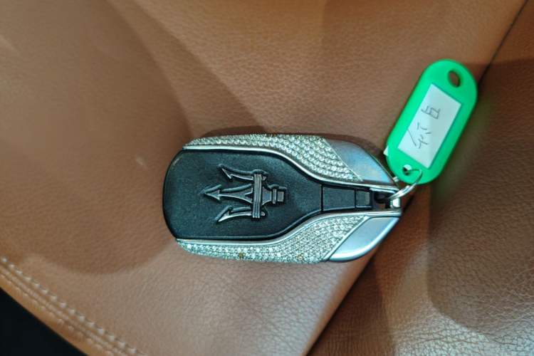 Used Maserati Levante 2019 3.0T Standard Version China V Emission Standard Vehicle Key