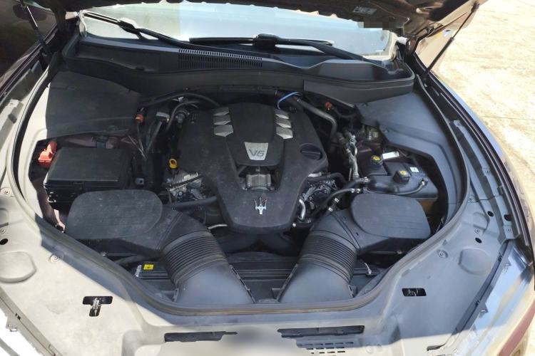 Used Maserati Levante 2019 3.0T Standard Version China V Emission Standard Engine Bay