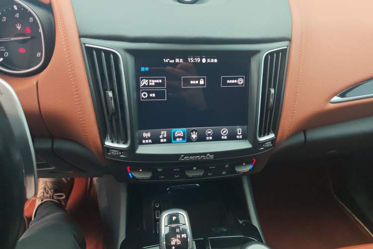 Used Maserati Levante 2019 3.0T Standard Version China V Emission Standard Audio And AC Panel