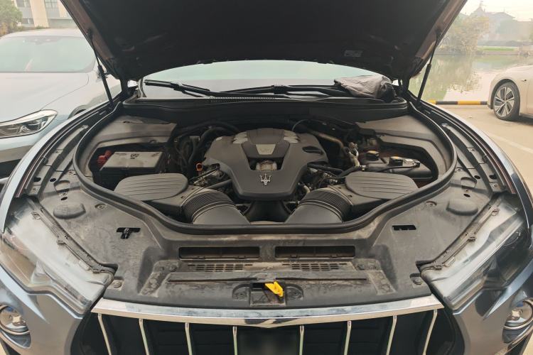 Used Maserati Levante 2019 3.0T Standard Version China V Emission Standard Engine Bay