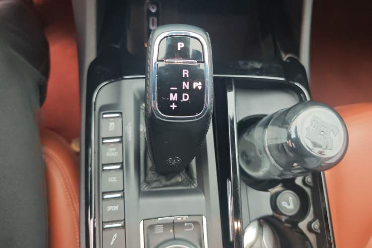 Used Maserati Levante 2019 3.0T Standard Version China V Emission Standard Gear Lever