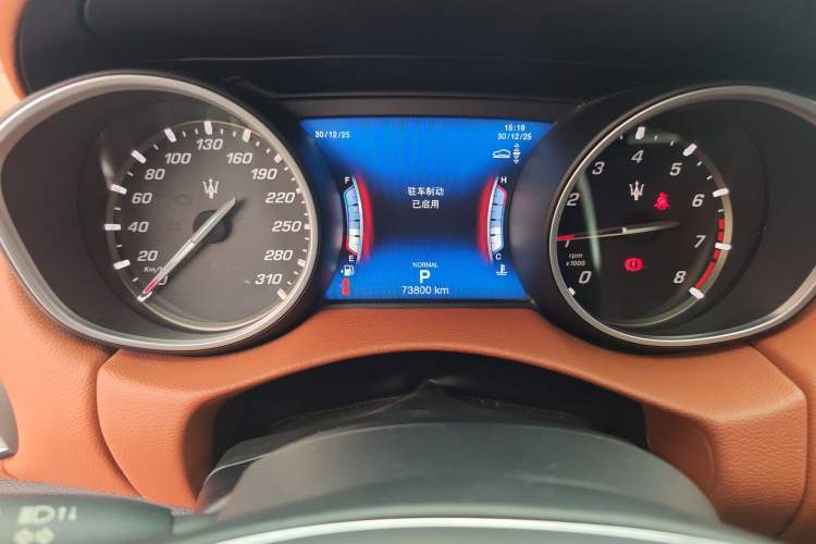 Used Maserati Levante 2019 3.0T Standard Version China V Emission Standard Odometer Close Up