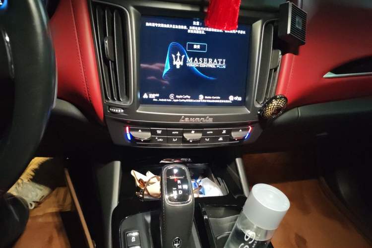 Used Maserati Levante 2019 3.0T Standard Version China VI Audio And AC Panel