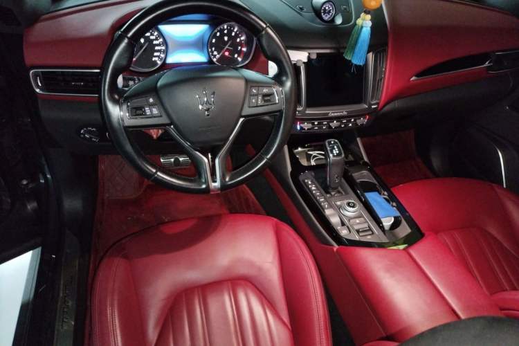 Used Maserati Levante 2019 3.0T Standard Version China VI Center Console