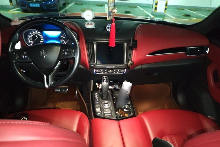 Used Maserati Levante 2019 3.0T Standard Version China VI Center Console