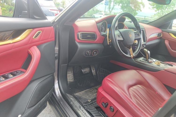 Used Maserati Levante 2019 3.0T Standard Version China VI Driver Seat