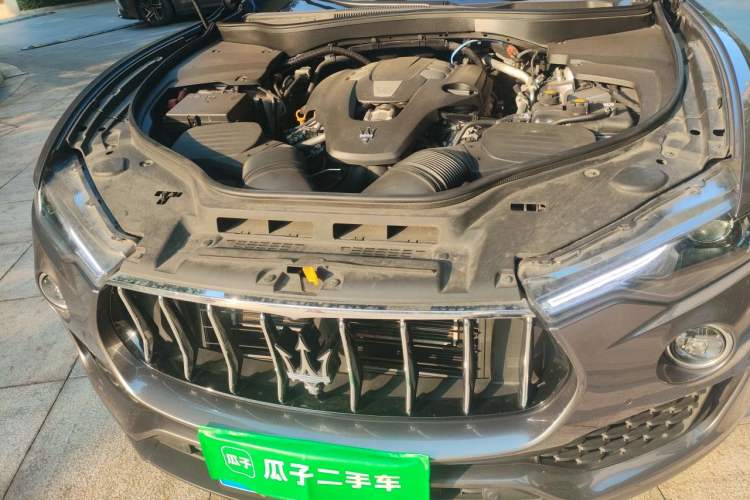 Used Maserati Levante 2019 3.0T Standard Version China V Emission Standard Engine Bay