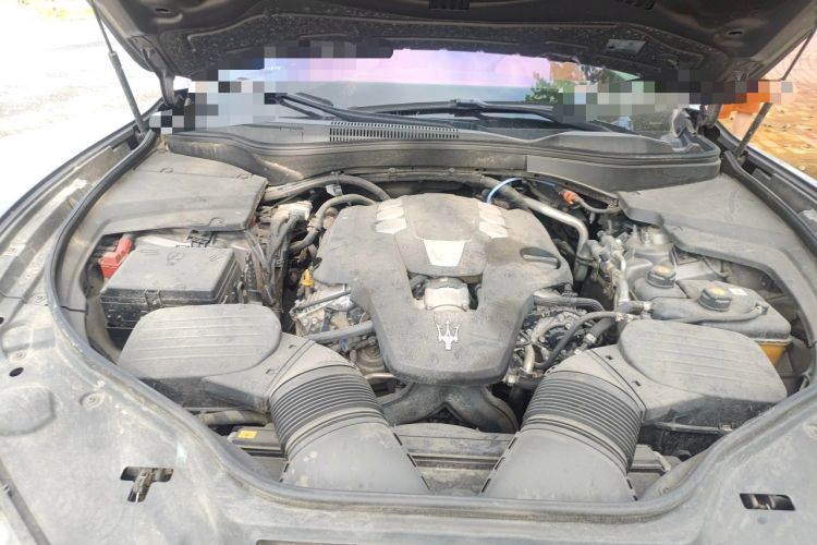 Used Maserati Levante 2019 3.0T Standard Version China VI Engine Bay
