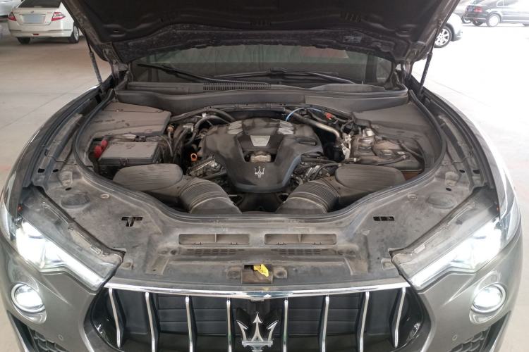 Used Maserati Levante 2019 3.0T Standard Version China VI Engine Bay