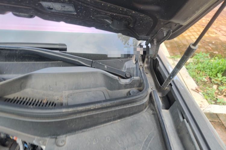 Used Maserati Levante 2019 3.0T Standard Version China VI Engine Bay Left