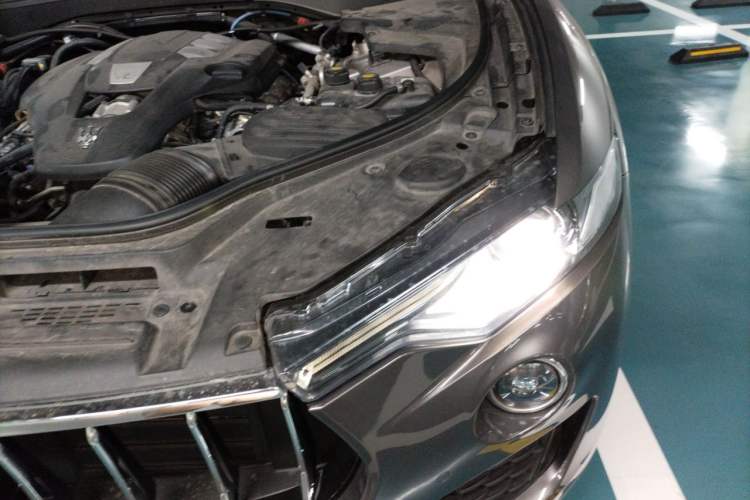 Used Maserati Levante 2019 3.0T Standard Version China VI Engine Bay Left