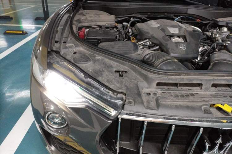 Used Maserati Levante 2019 3.0T Standard Version China VI Engine Bay Right