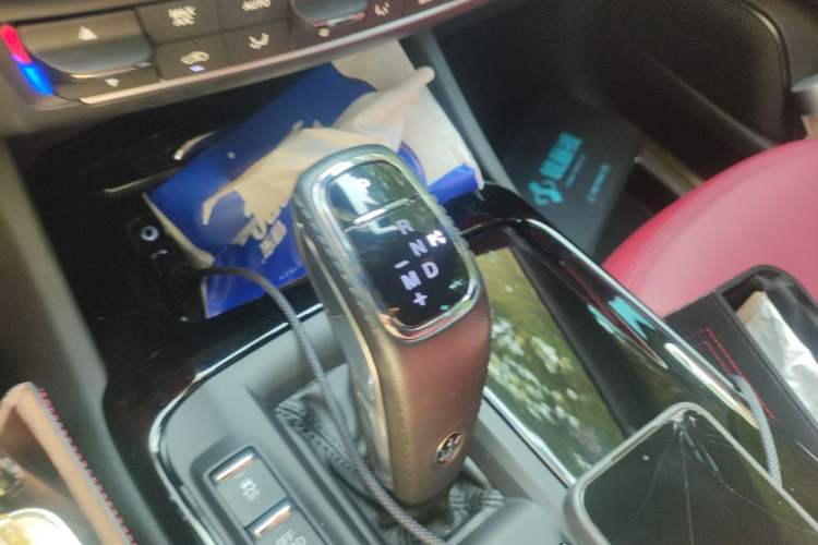 Used Maserati Levante 2019 3.0T Standard Version China V Emission Standard Gear Lever