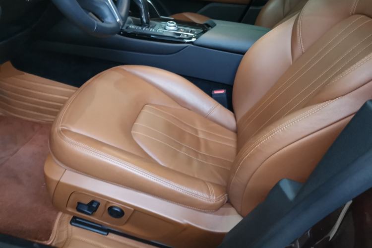 Used Maserati Levante 2019 3.0T Standard Version China V Emission Standard Left Front Seat