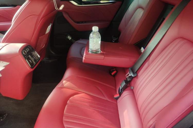 Used Maserati Levante 2019 3.0T Standard Version China V Emission Standard Left Rear Seat