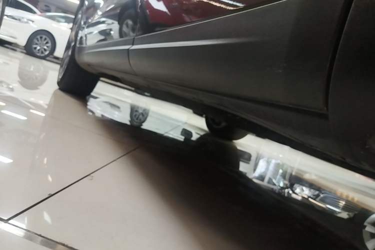 Used Maserati Levante 2019 3.0T Standard Version China VI Left Side Sill