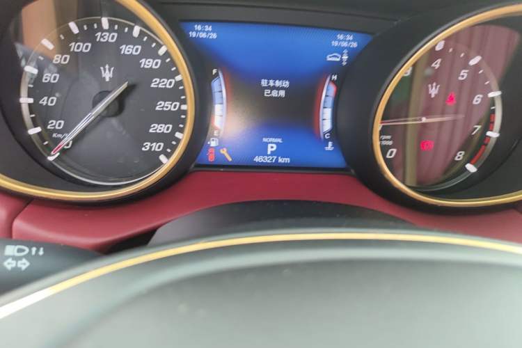 Used Maserati Levante 2019 3.0T Standard Version China VI Odometer Close Up