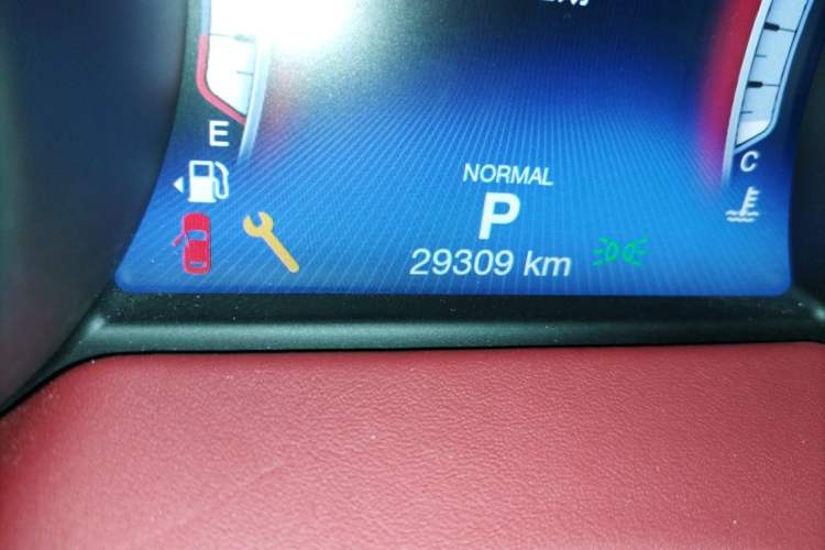 Used Maserati Levante 2019 3.0T Standard Version China VI Odometer Close Up