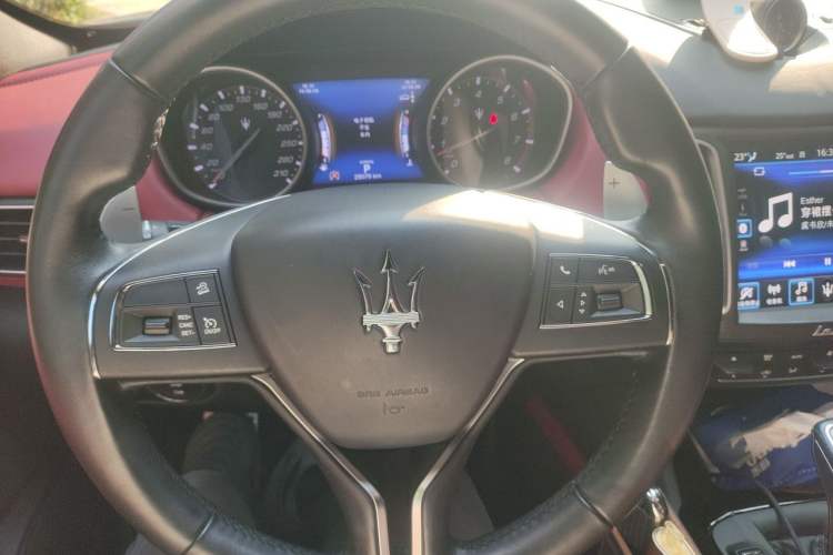 Used Maserati Levante 2019 3.0T Standard Version China V Emission Standard Steering Wheel