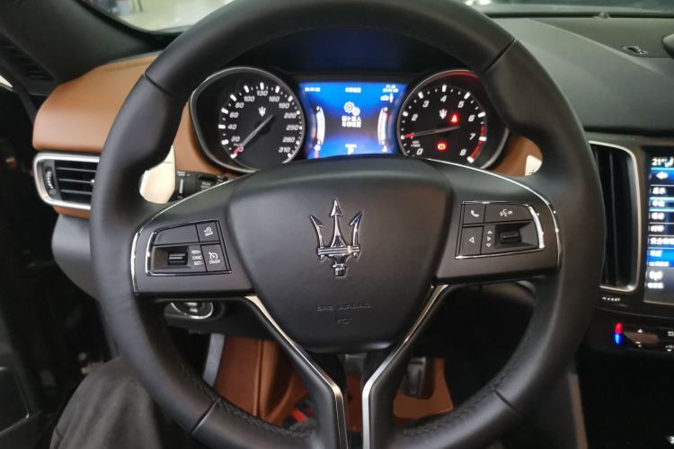 Used Maserati Levante 2019 3.0T Standard Version China V Emission Standard Steering Wheel
