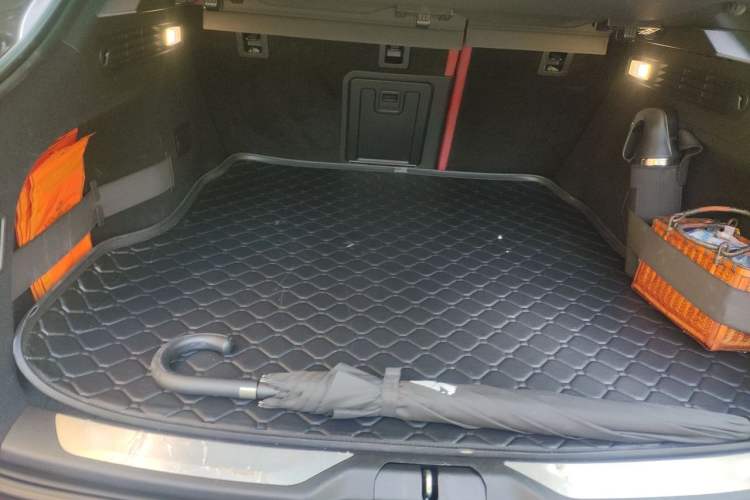 Used Maserati Levante 2019 3.0T Standard Version China V Emission Standard Trunk