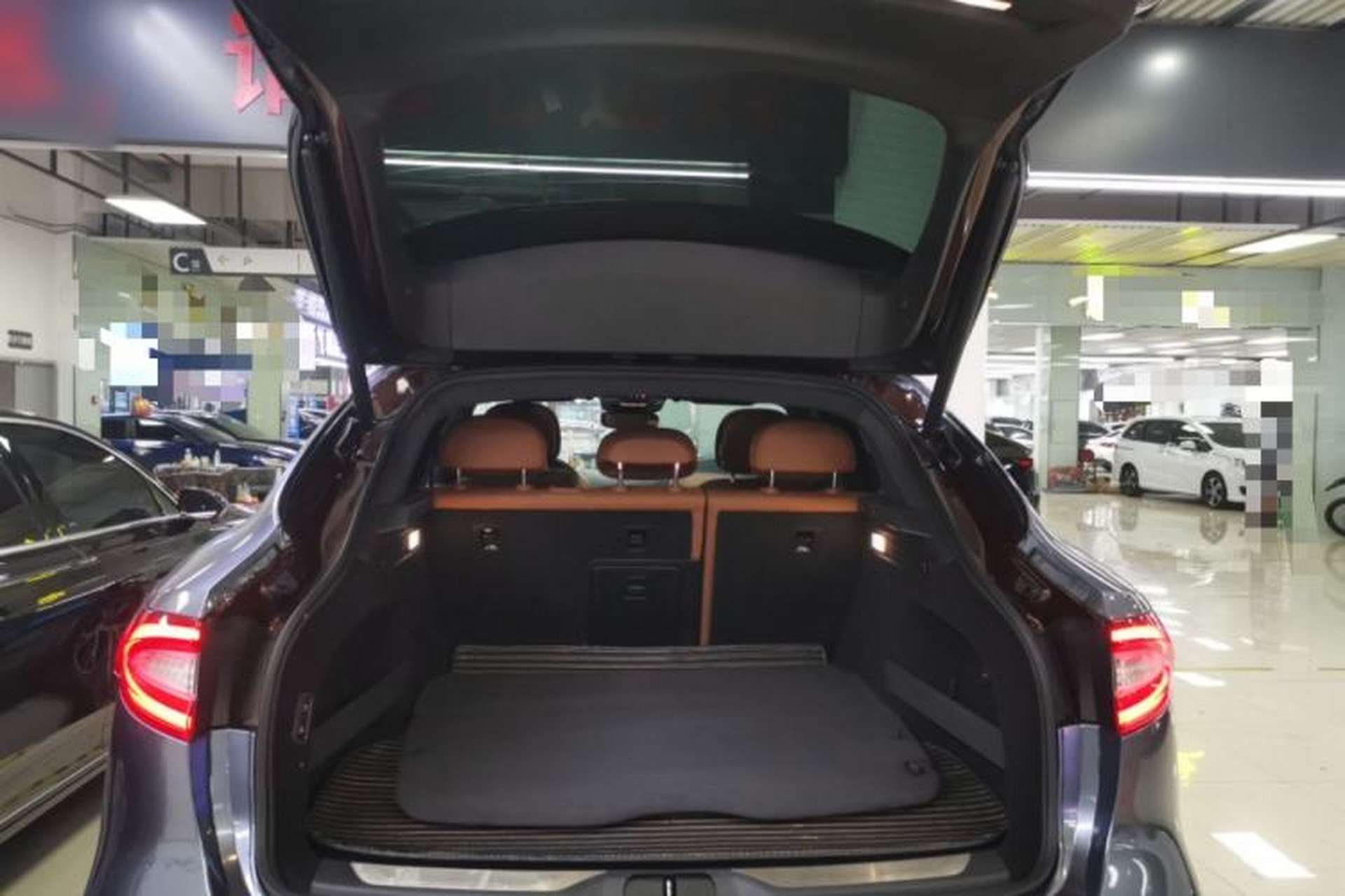 Used Maserati Levante 2019 3.0T Standard Version China V Emission Standard Trunk