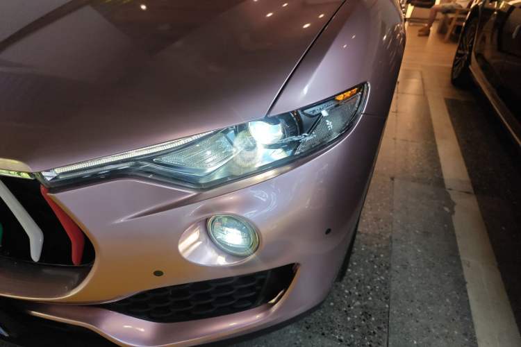 Used Maserati Levante 2019 3.0T Standard Version China VI Left Front Headlight