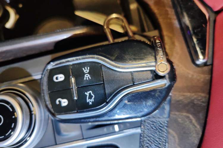 Used Maserati Levante 2019 3.0T Standard Version China VI Vehicle Key