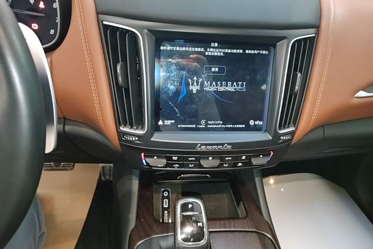 Used Maserati Levante 2019 3.0T Standard Version China V Emission Standard Audio And AC Panel