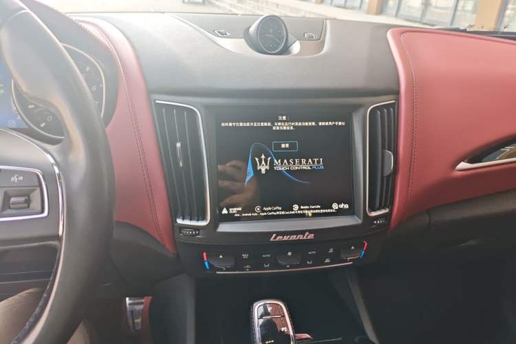 Used Maserati Levante 2019 3.0T Standard Version China VI Audio And AC Panel