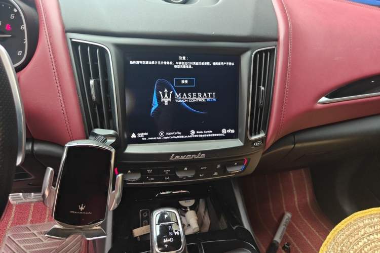 Used Maserati Levante 2019 3.0T Standard Version China VI Audio And AC Panel