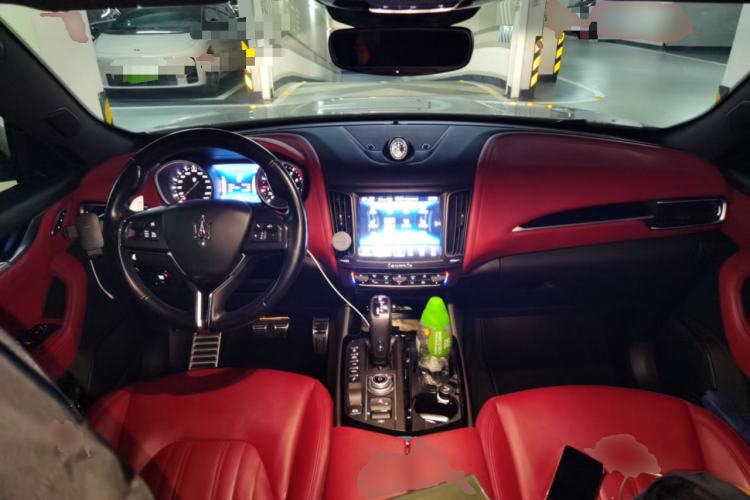 Used Maserati Levante 2019 3.0T Standard Version China VI Center Console