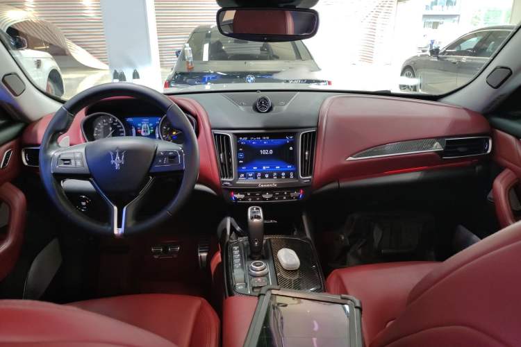 Used Maserati Levante 2019 3.0T Standard Version China VI Center Console