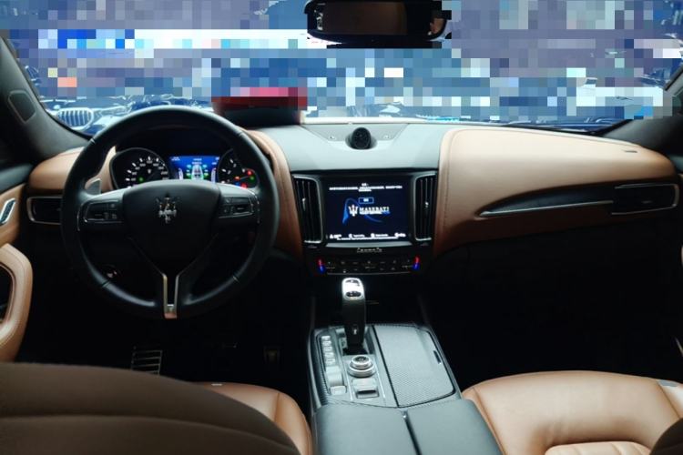 Used Maserati Levante 2019 3.0T Standard Version China VI Center Console
