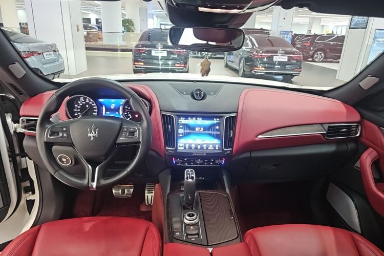 Used Maserati Levante 2019 3.0T Luxury Edition China VI Standard Center Console