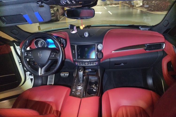 Used Maserati Levante 2019 3.0T Luxury Edition China VI Standard Center Console