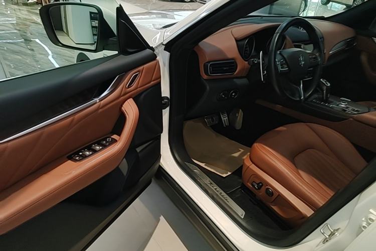 Used Maserati Levante 2019 3.0T Standard Version China V Emission Standard Driver Seat
