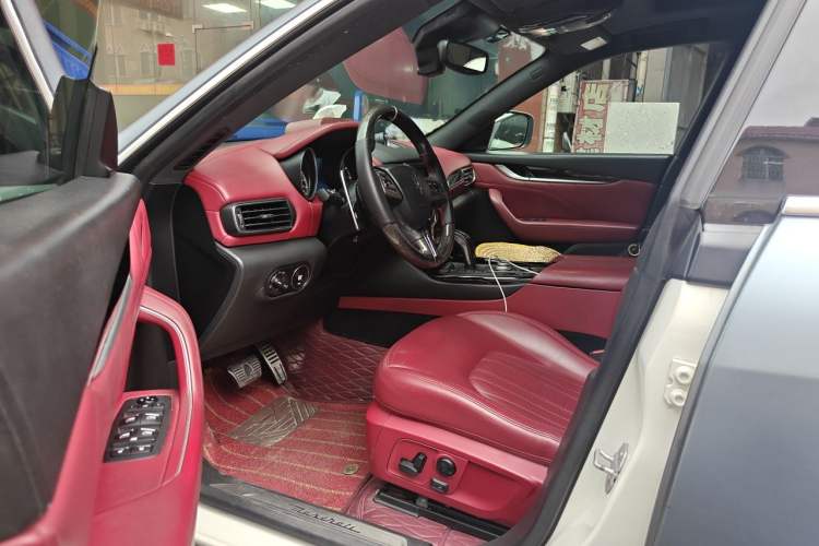Used Maserati Levante 2019 3.0T Standard Version China VI Driver Seat