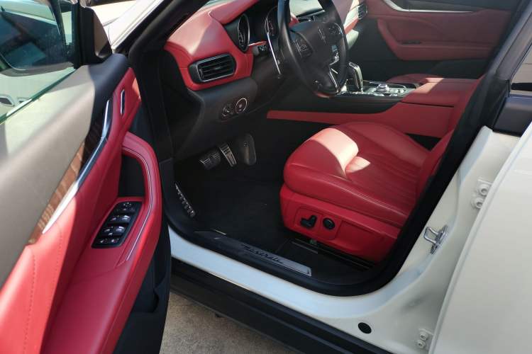 Used Maserati Levante 2019 3.0T Standard Version China VI Driver Seat