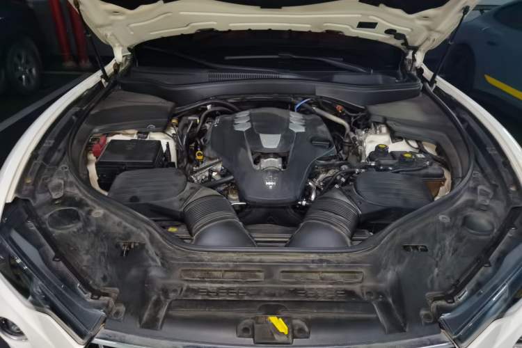 Used Maserati Levante 2019 3.0T Standard Version China VI Engine Bay