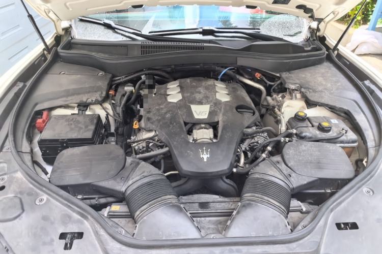 Used Maserati Levante 2019 3.0T Standard Version China V Emission Standard Engine Bay
