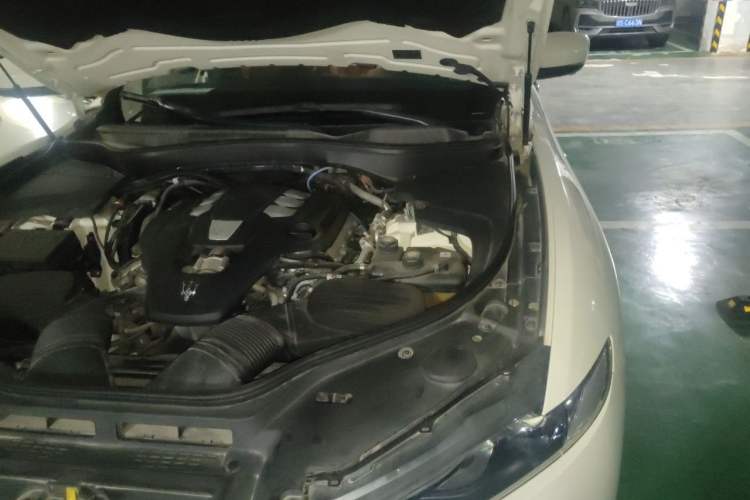 Used Maserati Levante 2019 3.0T Standard Version China VI Engine Bay Left