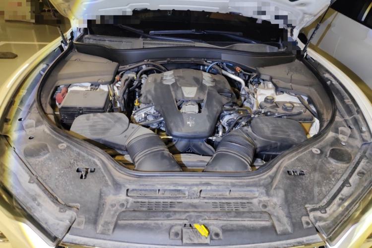 Used Maserati Levante 2019 3.0T Standard Version China VI Engine Bay