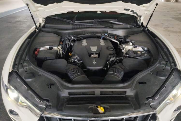 Used Maserati Levante 2019 3.0T Luxury Edition China VI Standard Engine Bay