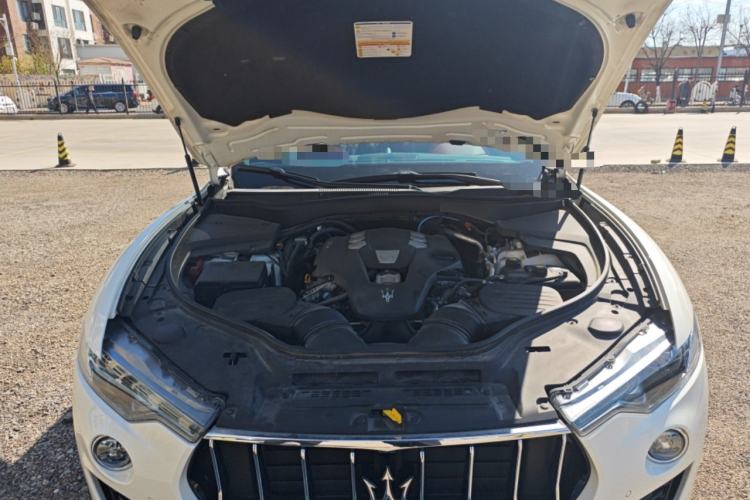 Used Maserati Levante 2019 3.0T Standard Version China VI Engine Bay