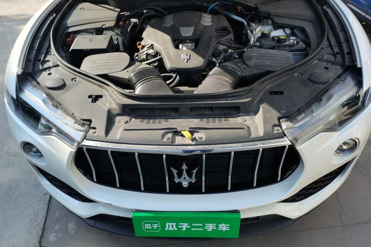 Used Maserati Levante 2019 3.0T Standard Version China VI Engine Bay