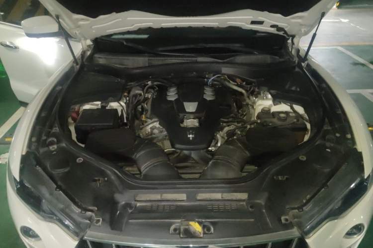 Used Maserati Levante 2019 3.0T Standard Version China VI Engine Bay