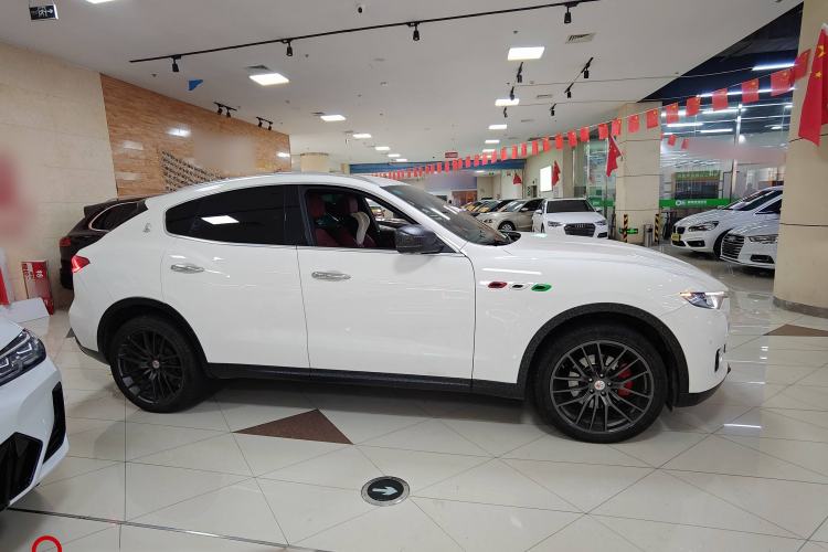 Used Maserati Levante 2019 3.0T Standard Version China VI Exterior 5