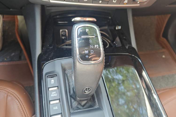 Used Maserati Levante 2019 3.0T Standard Version China V Emission Standard Gear Lever